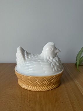 Vintage Avon Hen on Nest Basket Milk Glass 1970s
